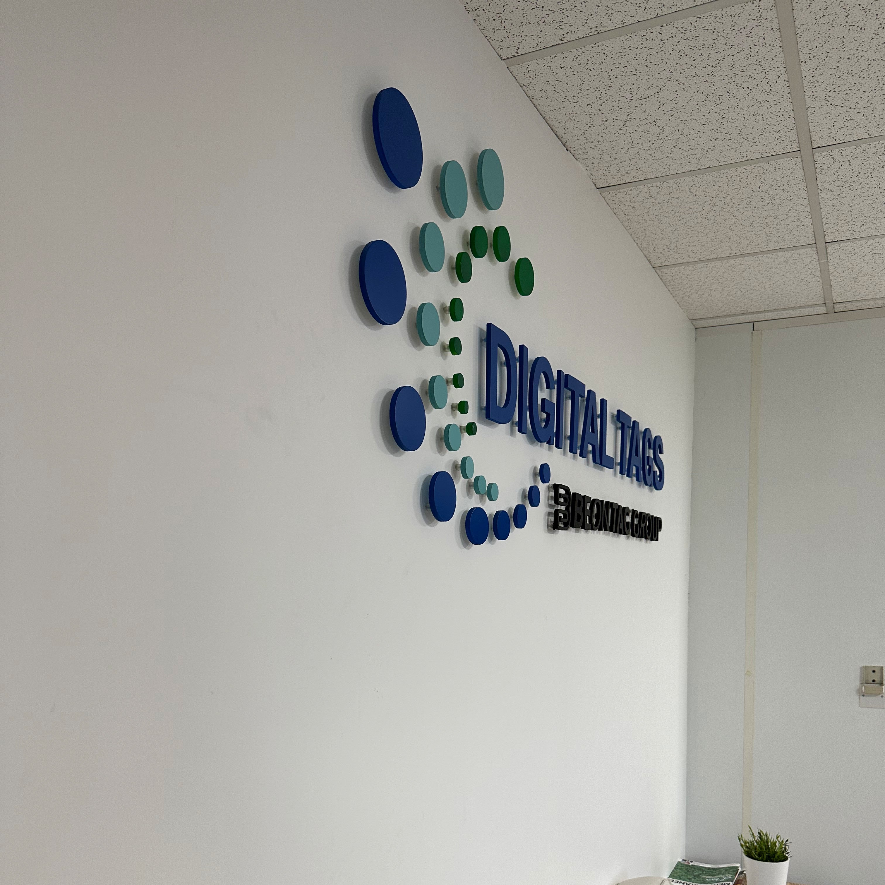 BEONTAG_MARSEILLE_LETTRES PVC