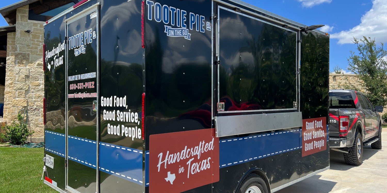 Trailer Signs in San Antonio (Downtown), TX