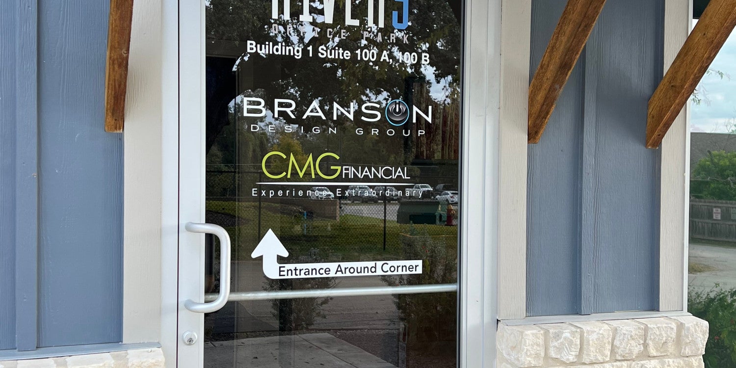 Window Lettering in San Antonio (Downtown), TX