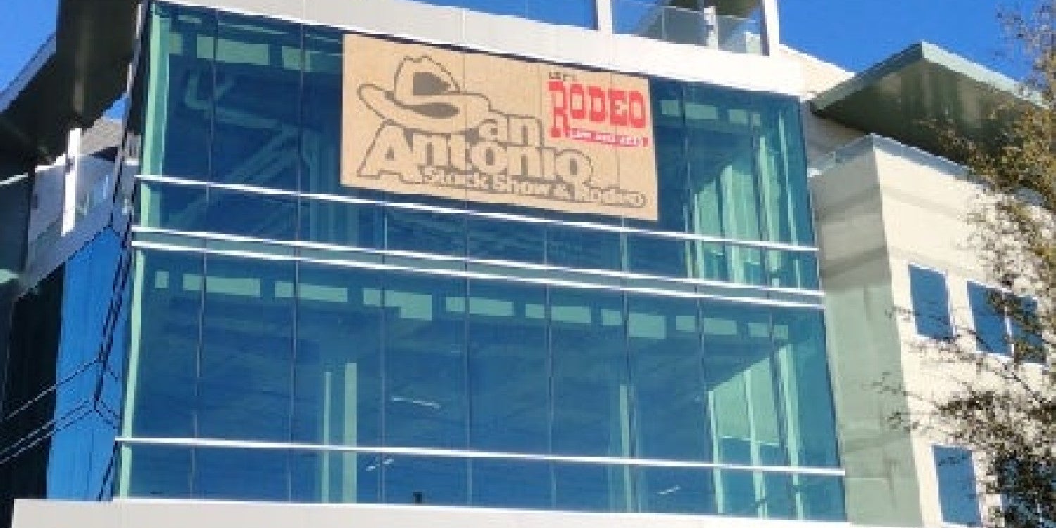 Window Lettering in San Antonio (Downtown), TX