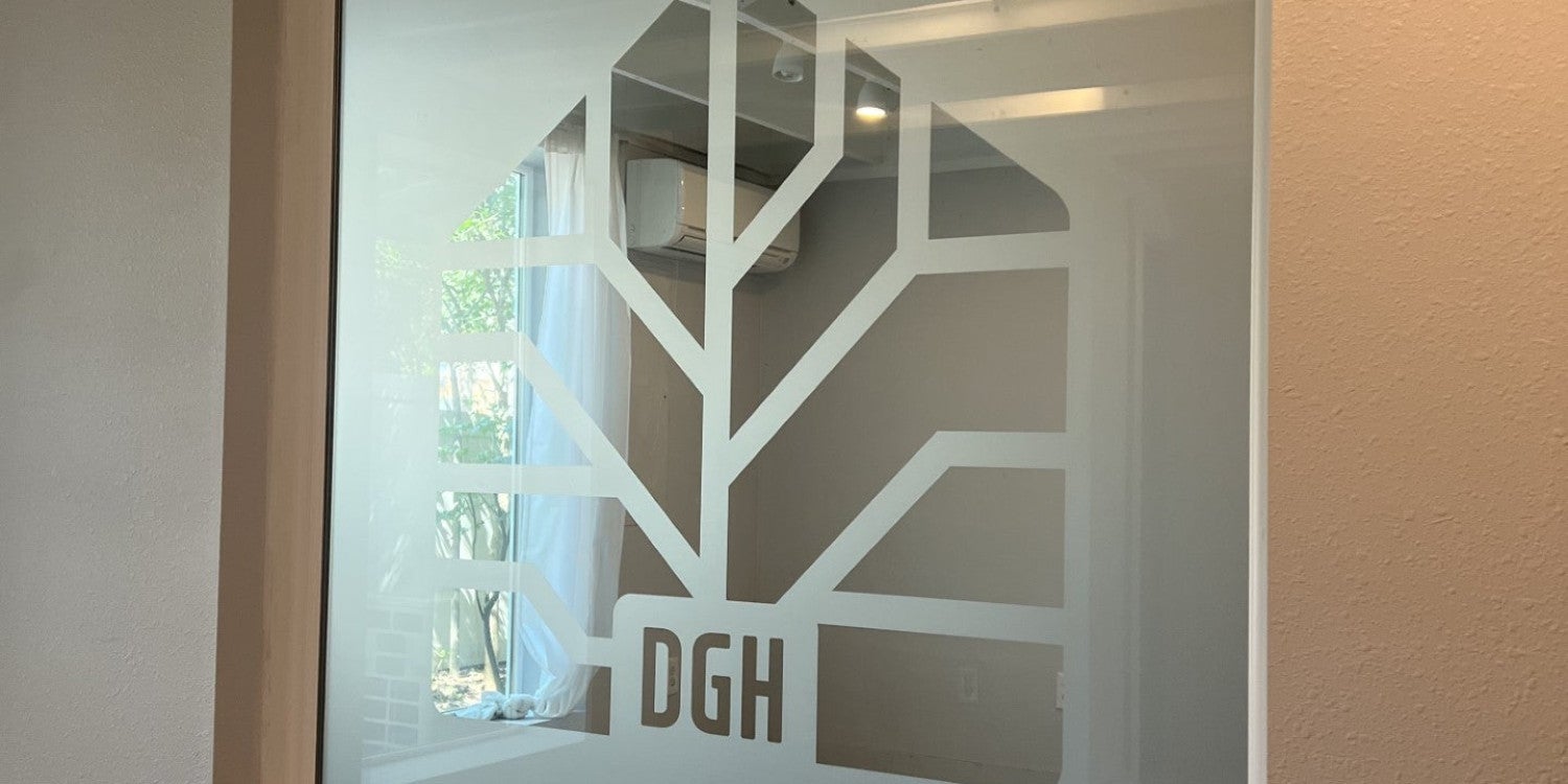 Window Lettering in San Antonio (Downtown), TX