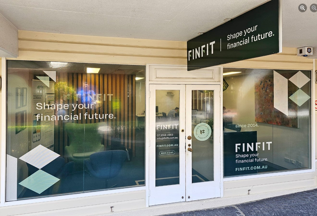 Lightbox, Pylon Sign Replacement and One Way Vision Window Graphics & Acrylic Lettering