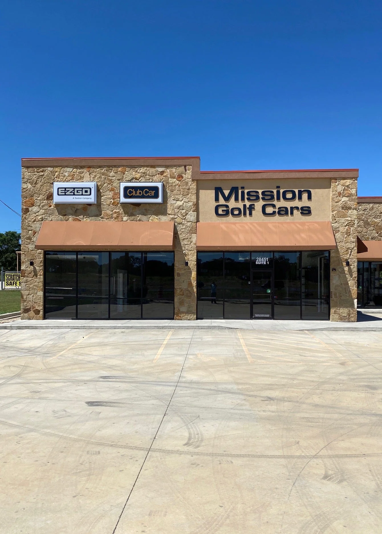 Building & Commercial Signs