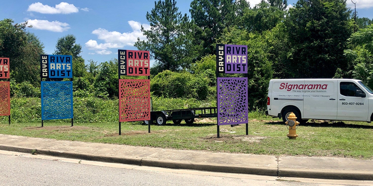 Freestanding & Standalone Signs