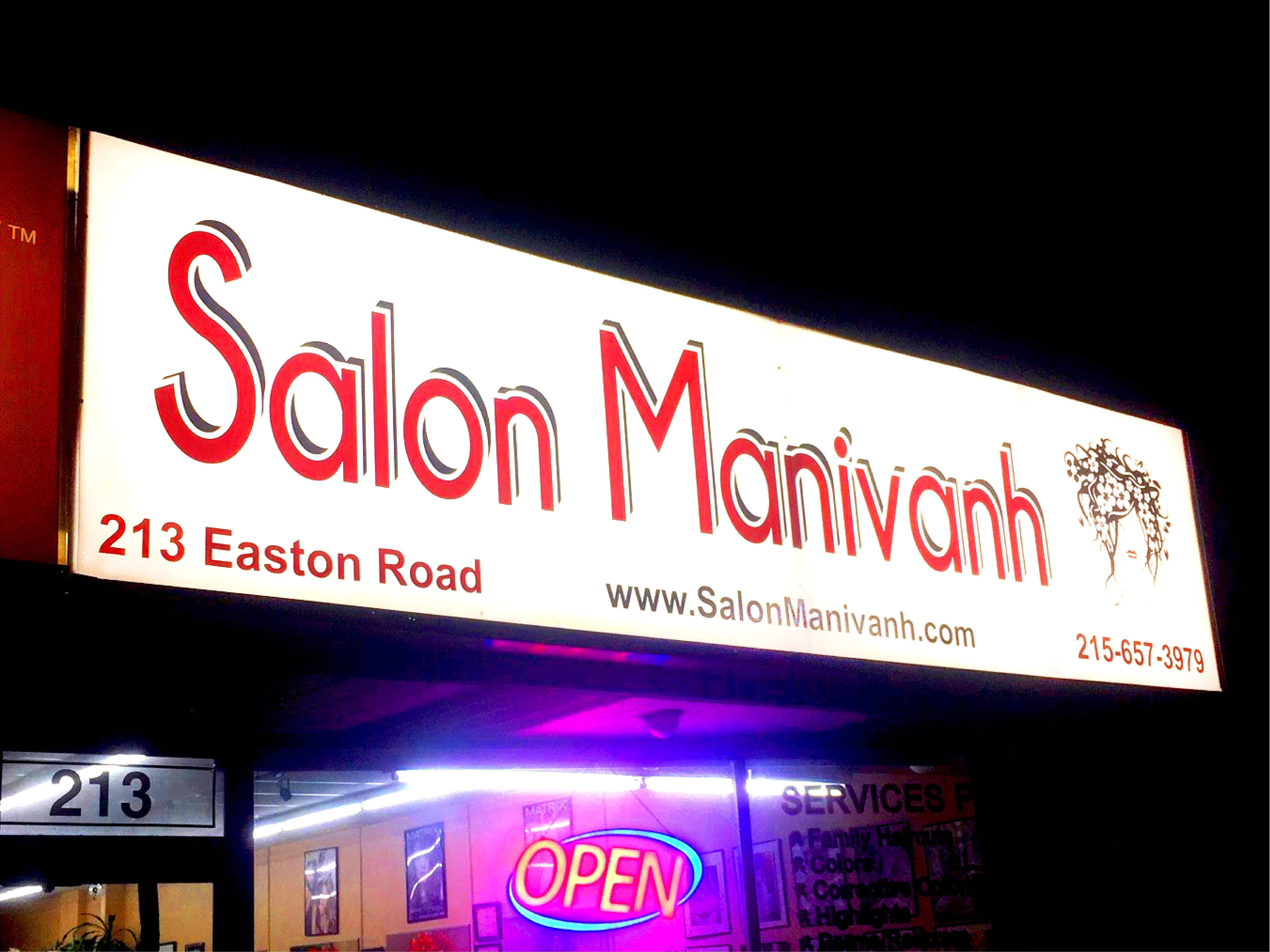 Illuminated & Lighted Signs