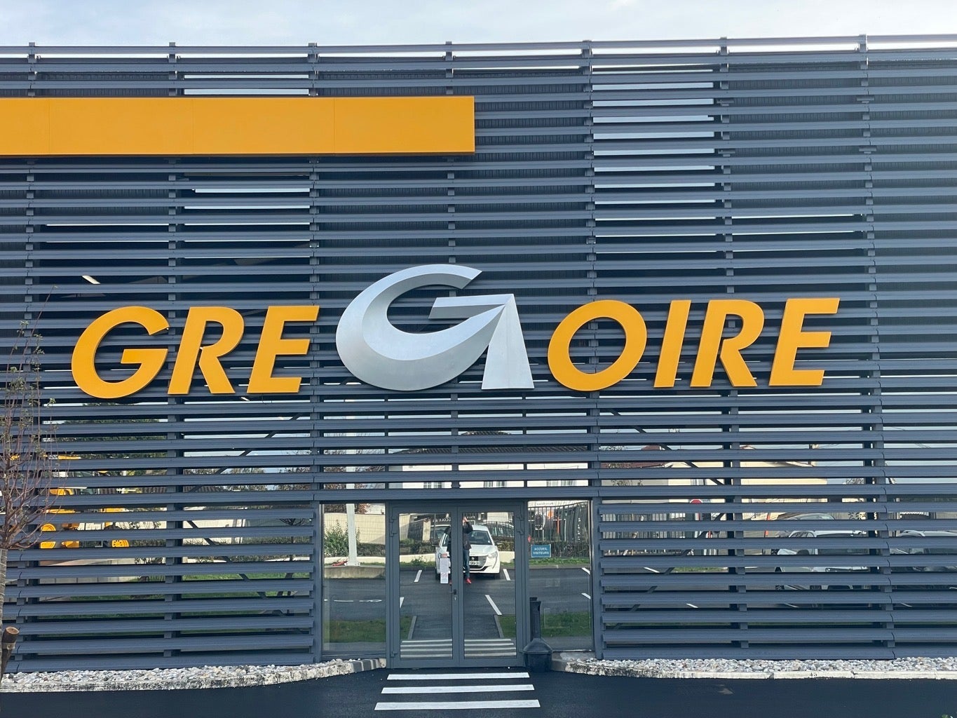 enseigne en lettres boîtiers rétro éclairé