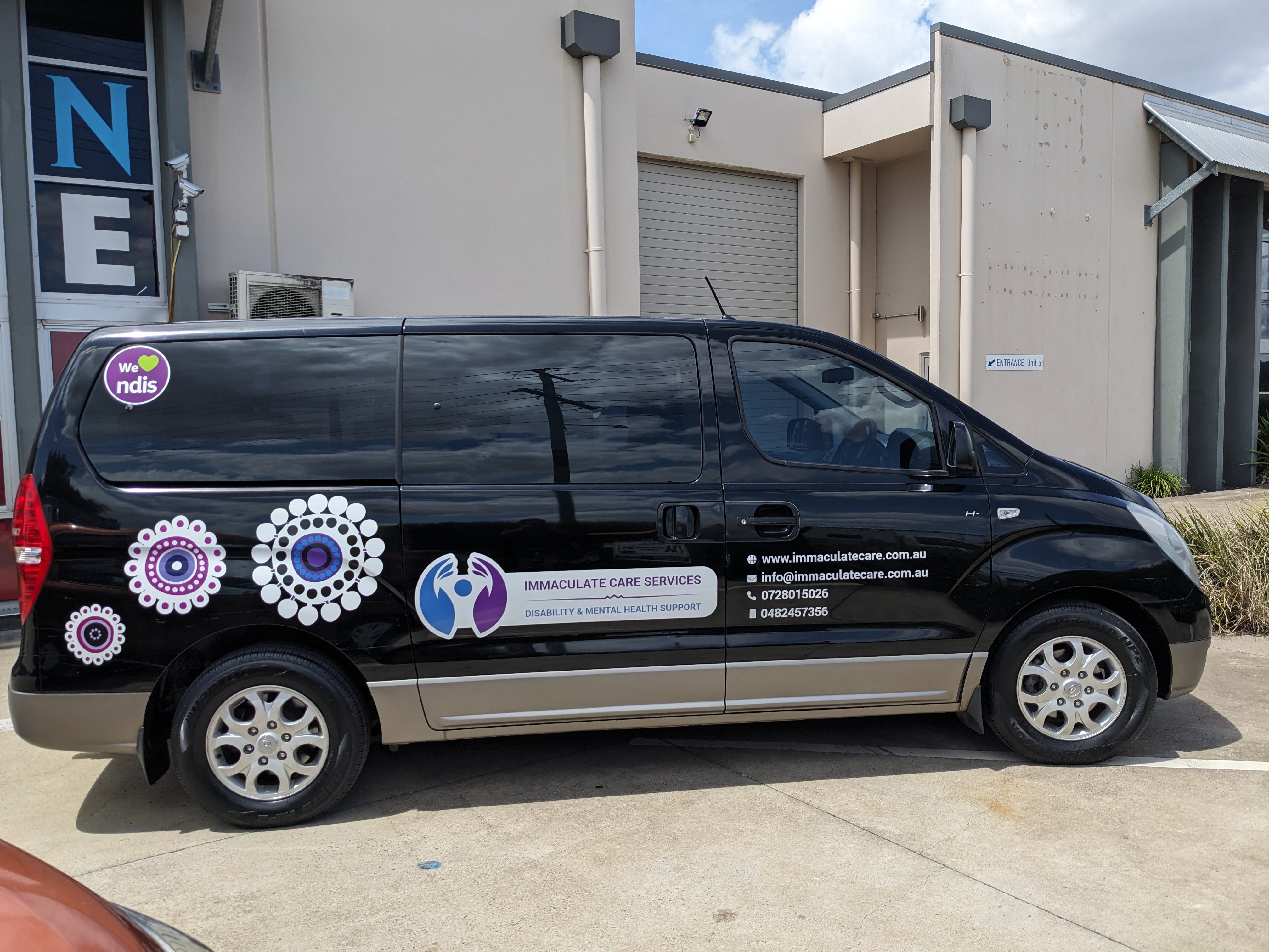Vehicle graphics