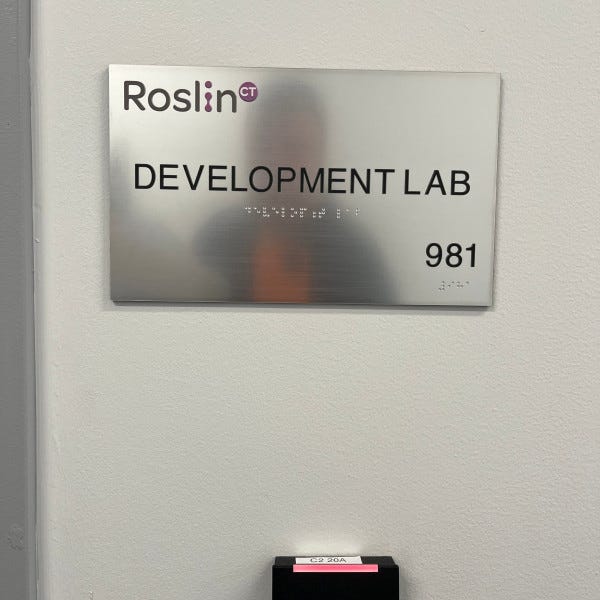 Holliston RoslinCT Building ADA Sign