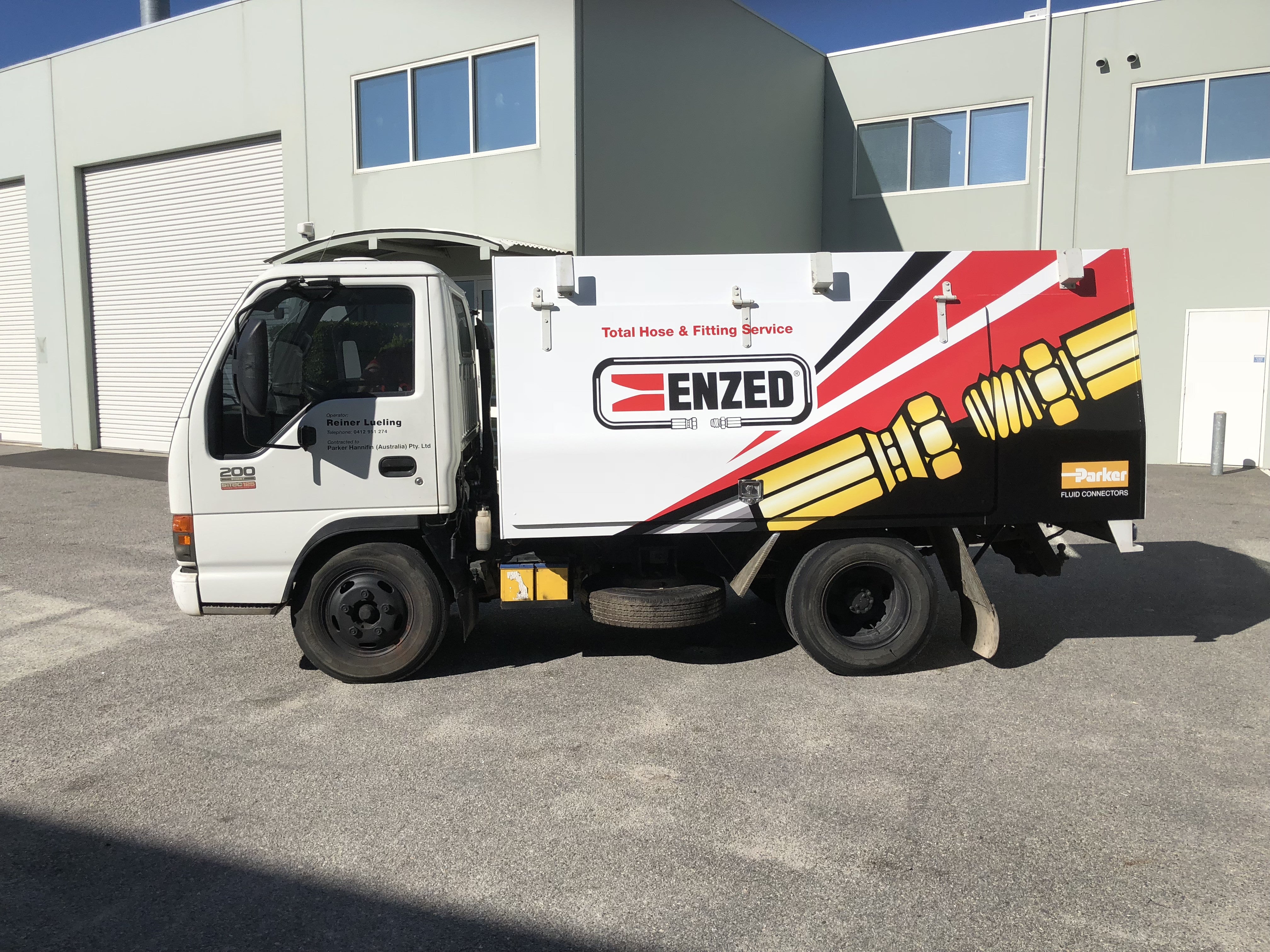 Signage Truk