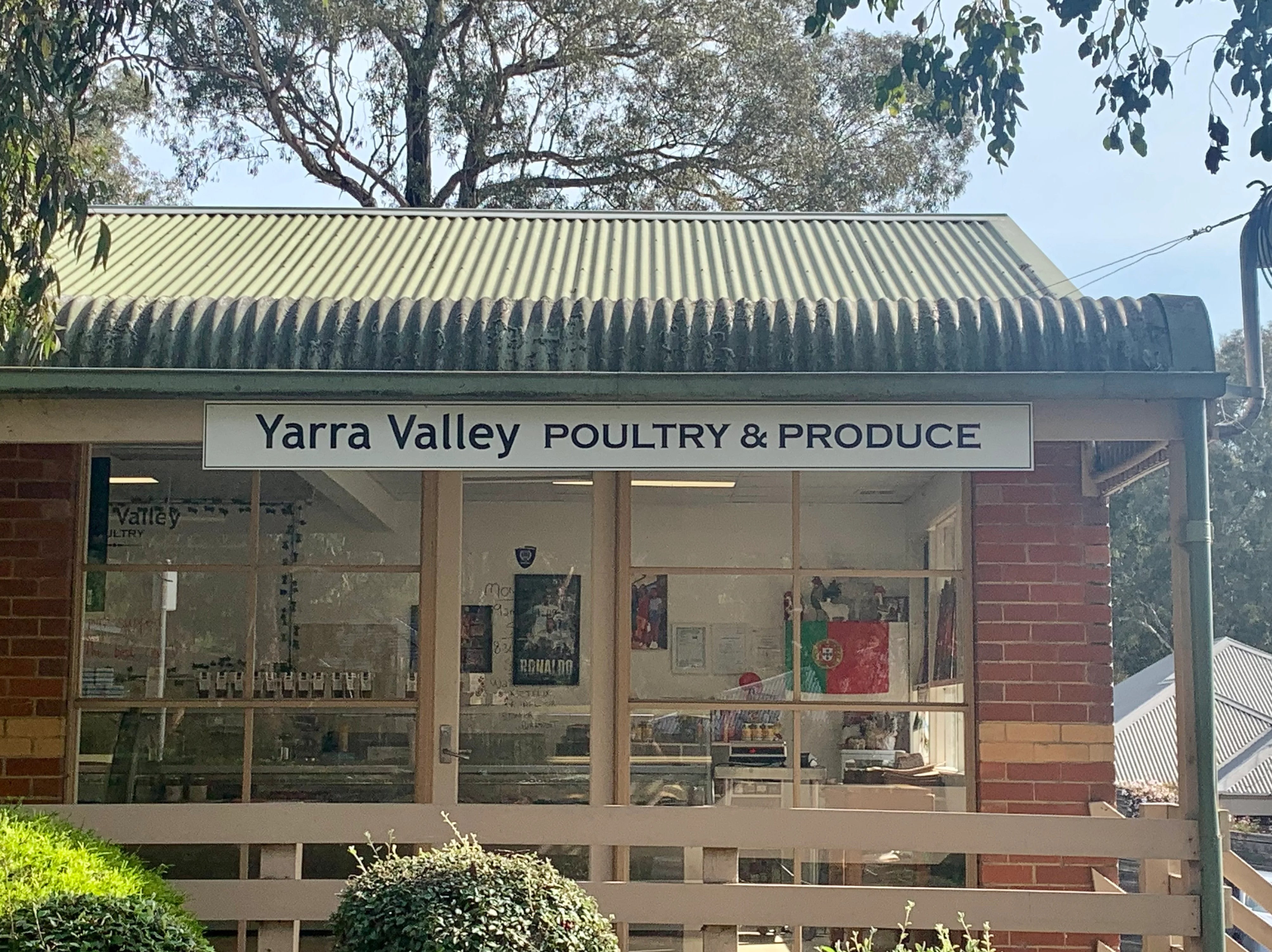 Shop Signage Yarra Valley Poultry & Produce.
