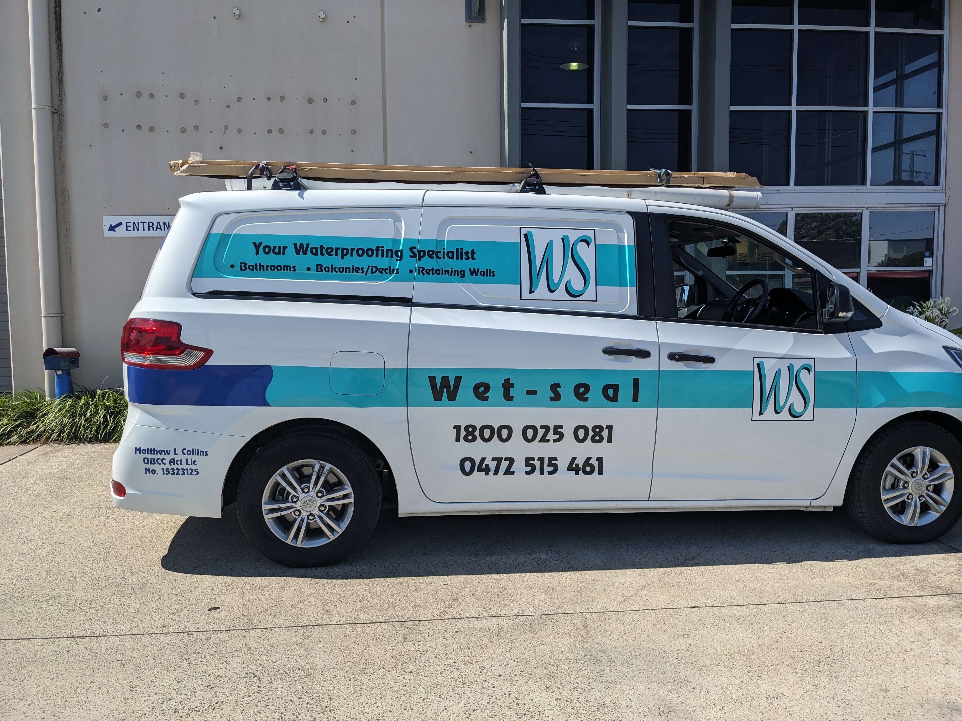 Vehicle graphics