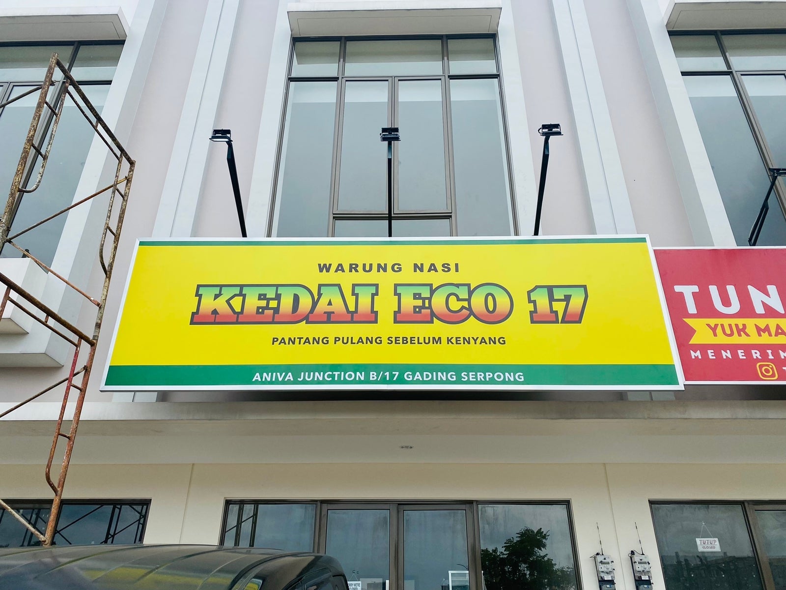 Papan Nama Kafe & Restoran