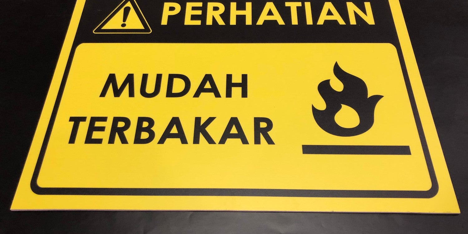 Papan Petunjuk Jalan + Keamanan