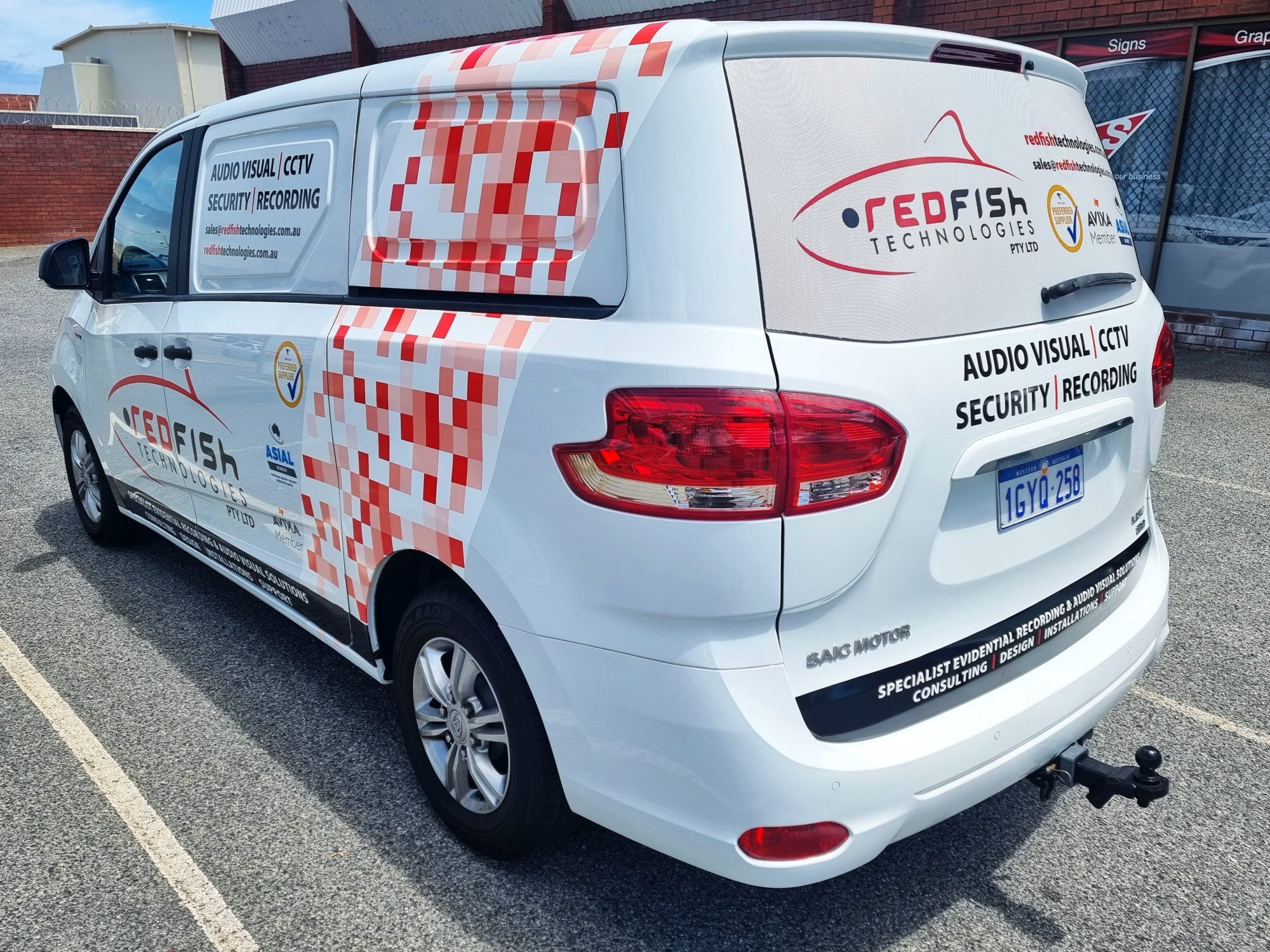 Redfish Technologies Van Wrap