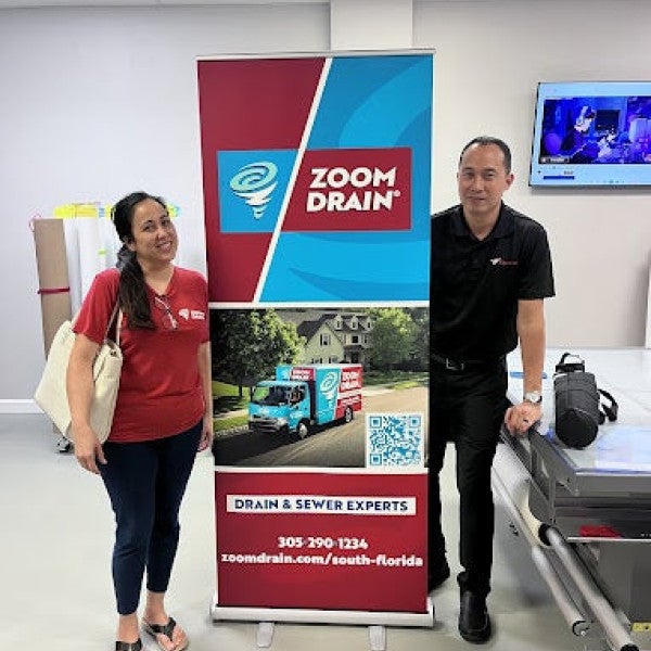 Zoom Drain Retractable Banner