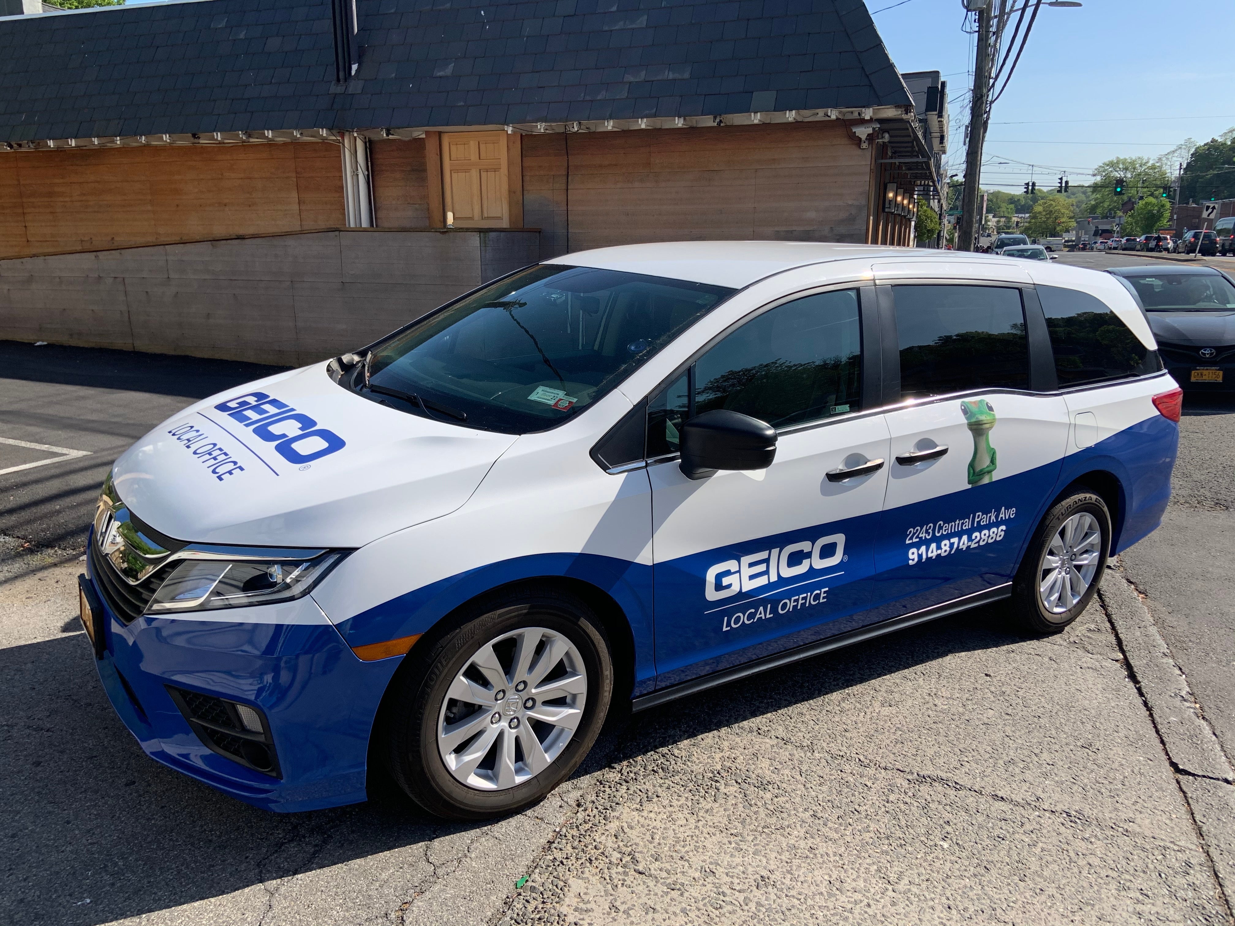 Vehicle Graphics for Geico Insurance in Yonkers, NY