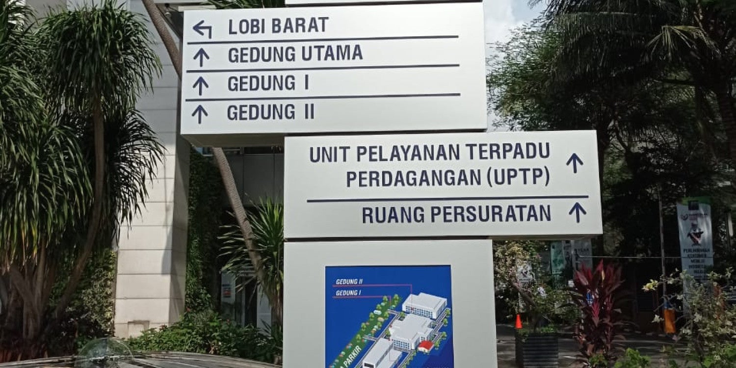 Papan Petunjuk Jalan