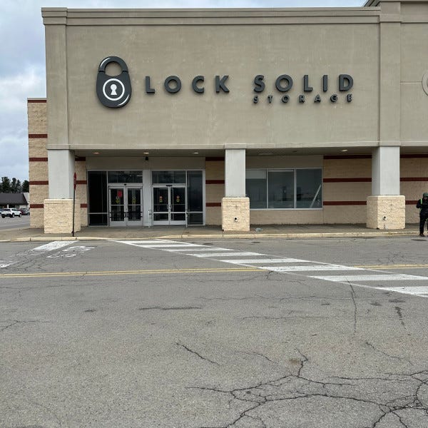 LOCK SOLID_CHANNEL LETTERS