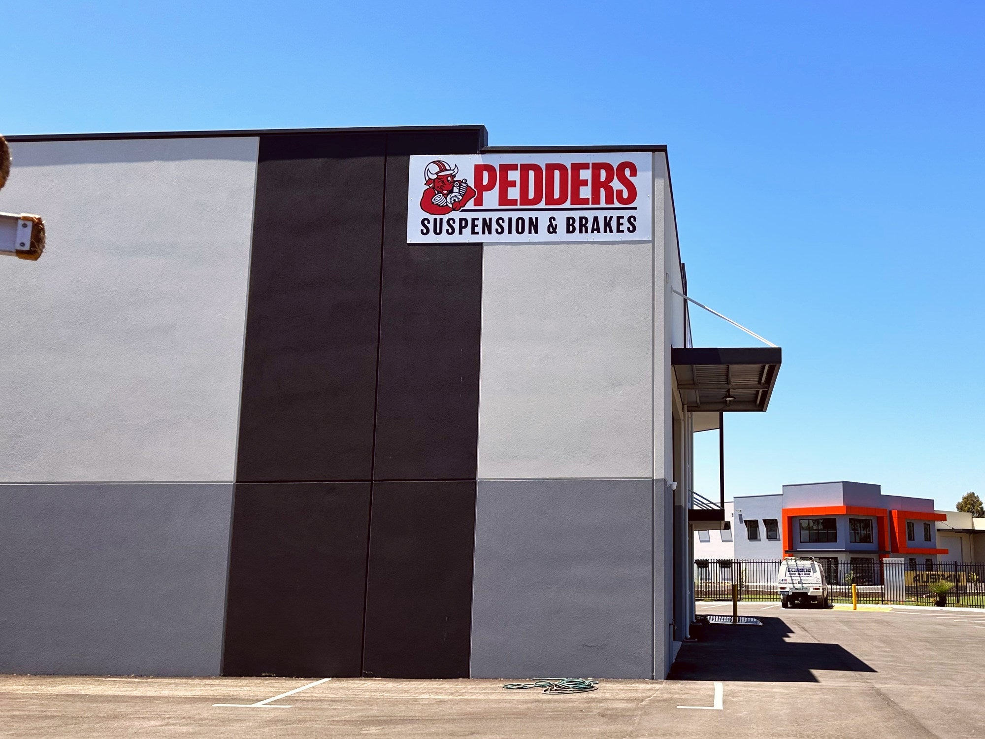 Pedders Rockingham Building Signage
