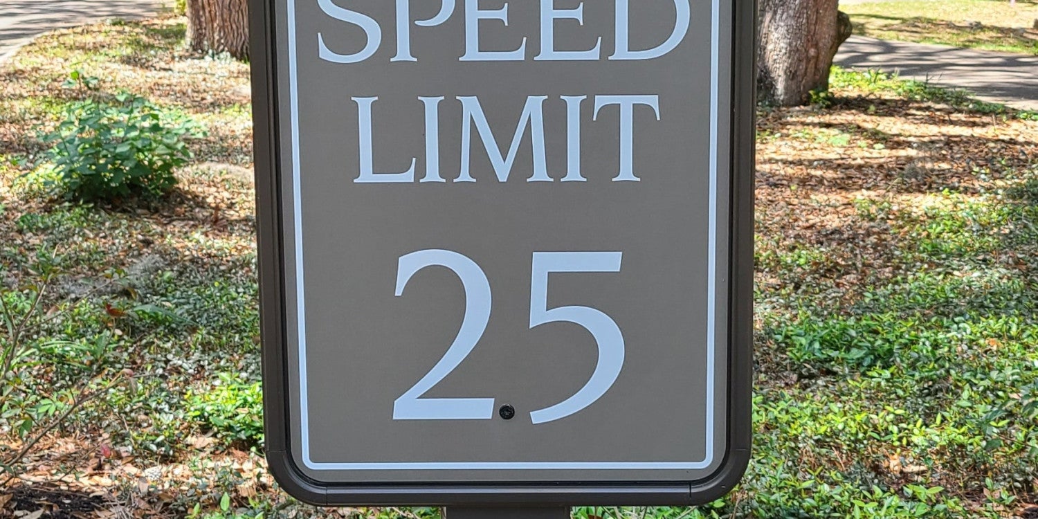 Custom Pylon Signs