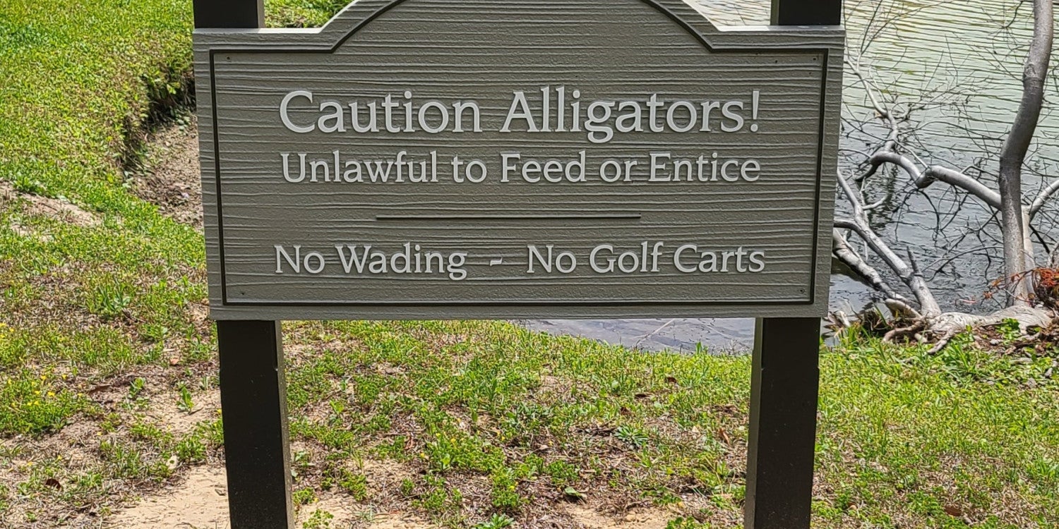 Custom Pylon Signs
