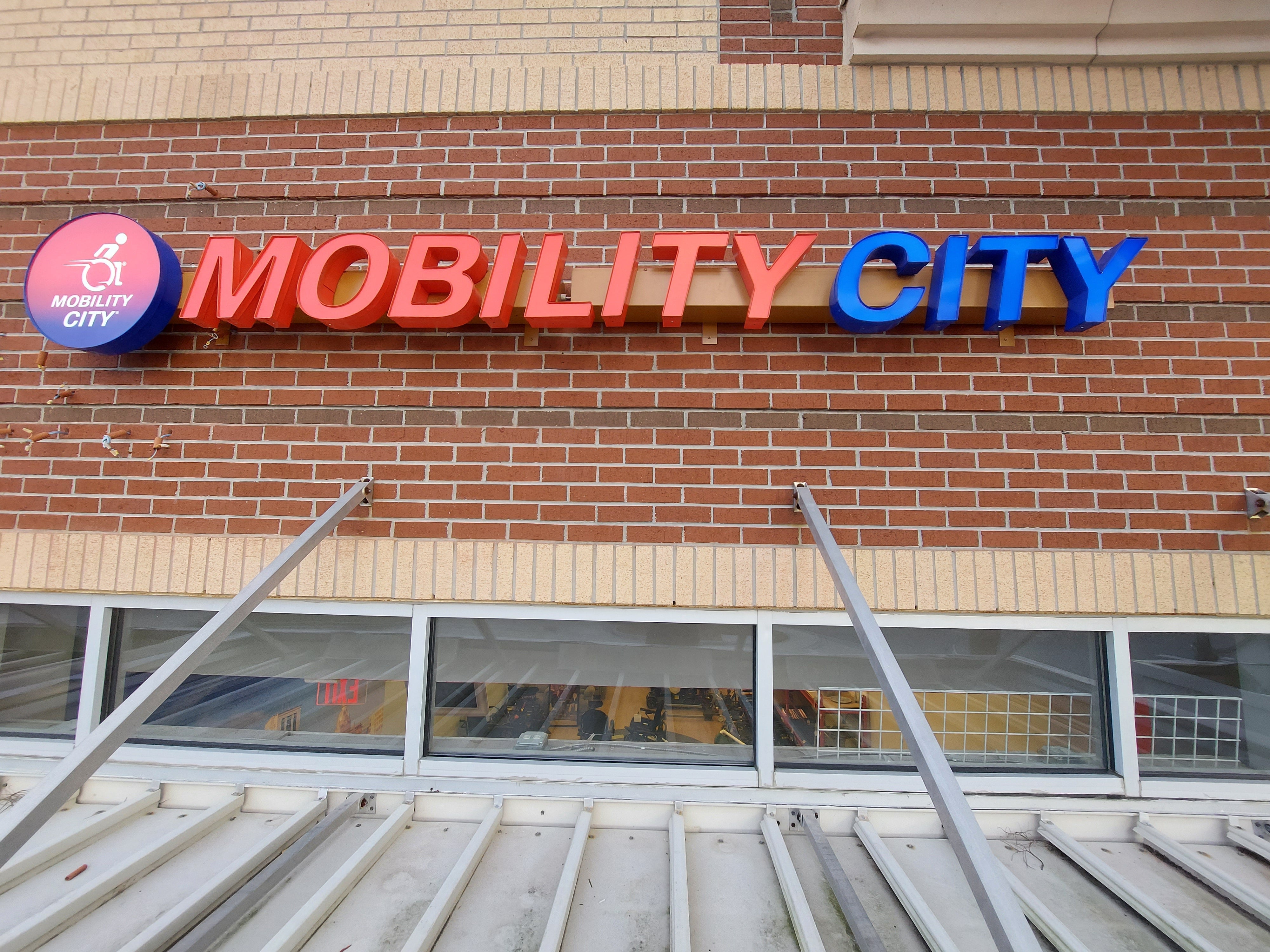 Illuminated & Lighted Signs