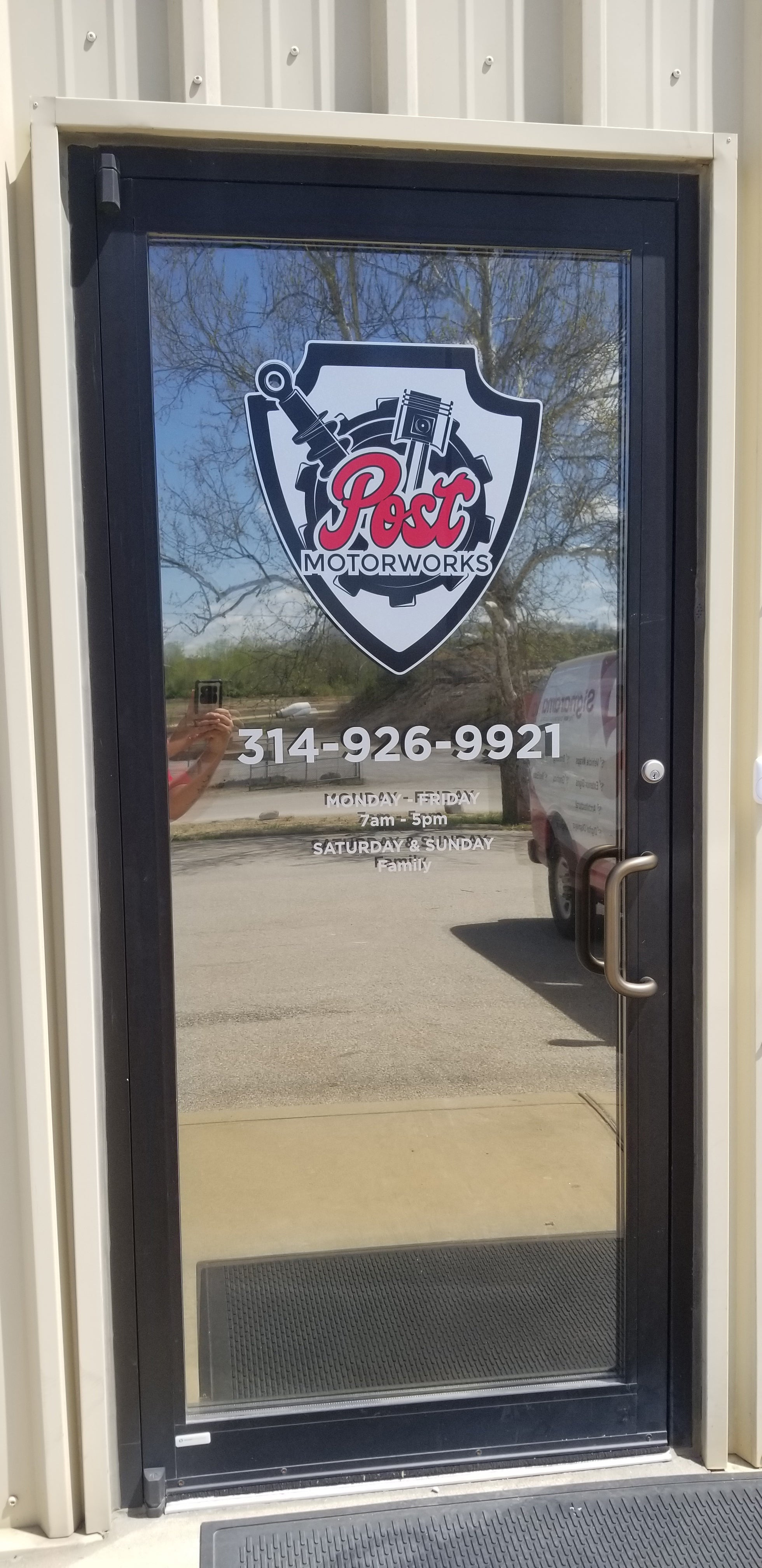 WINDOW GRAPHICS