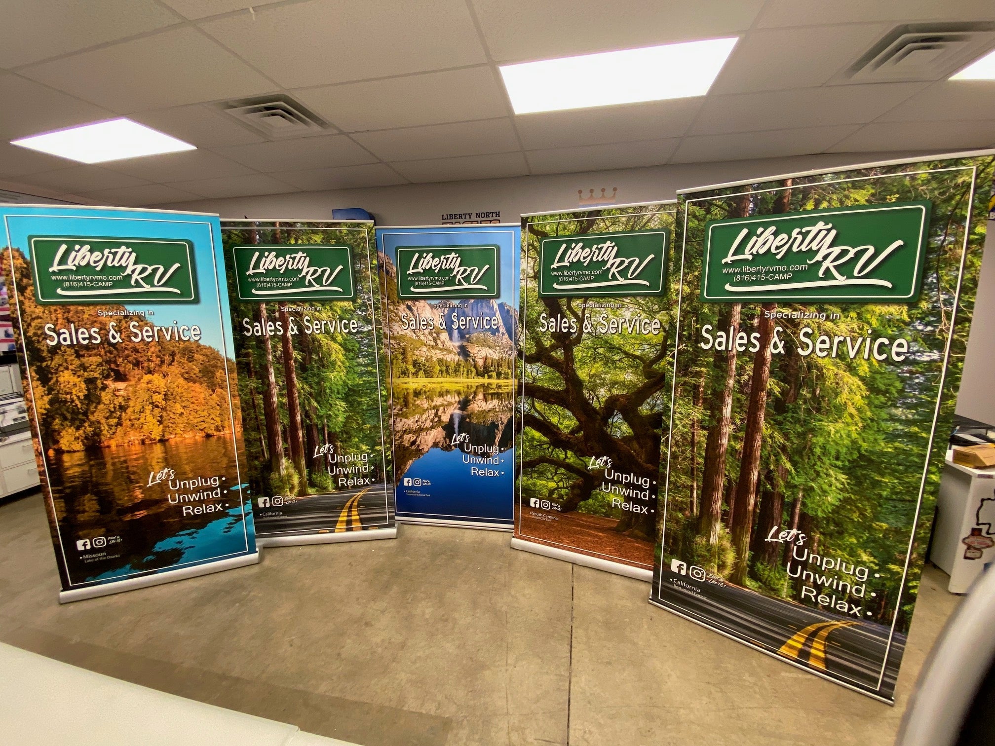 Tradeshow Signs & Banners