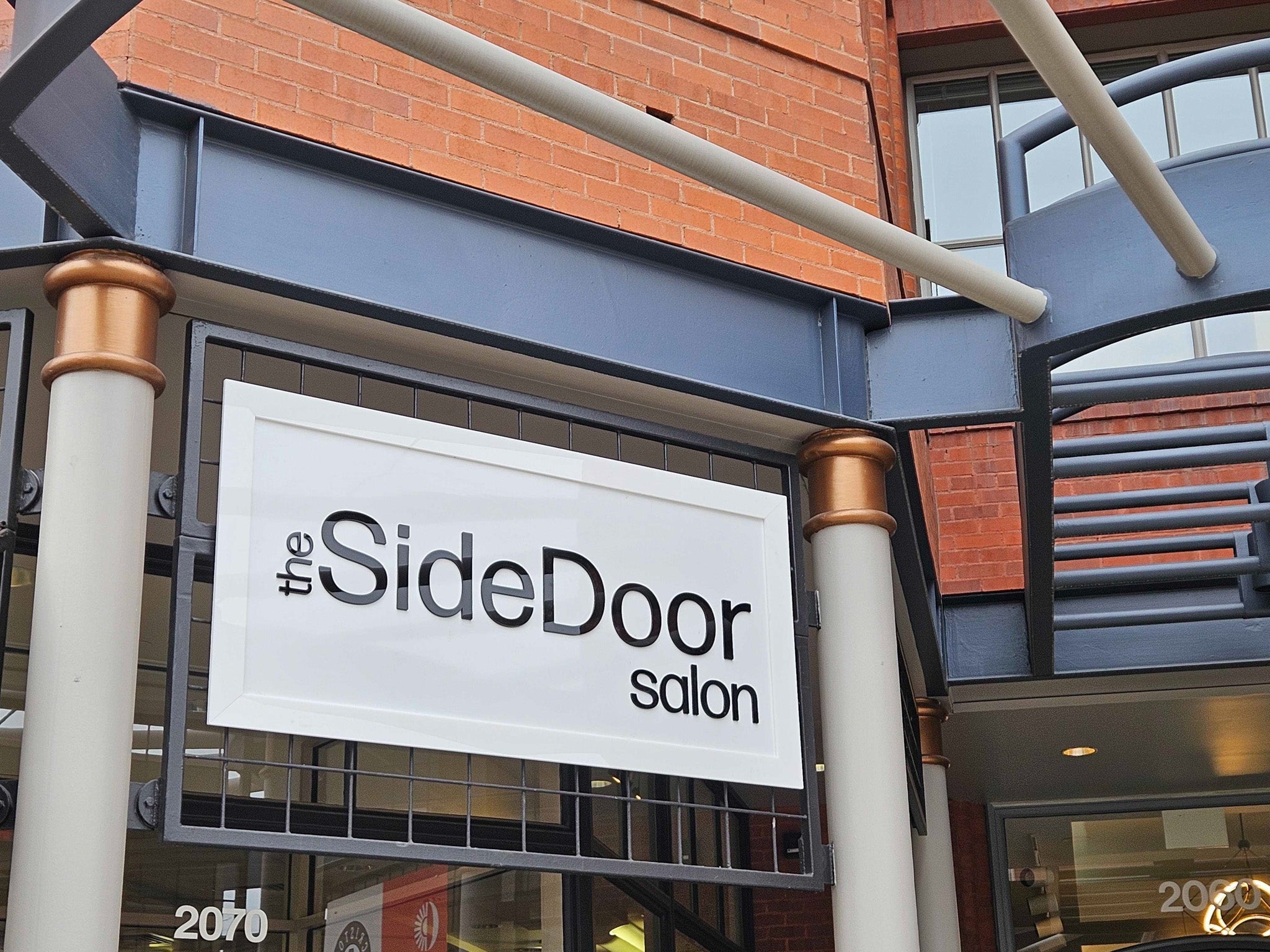 Simple Clean Dimensional Signage Making Huge Impact