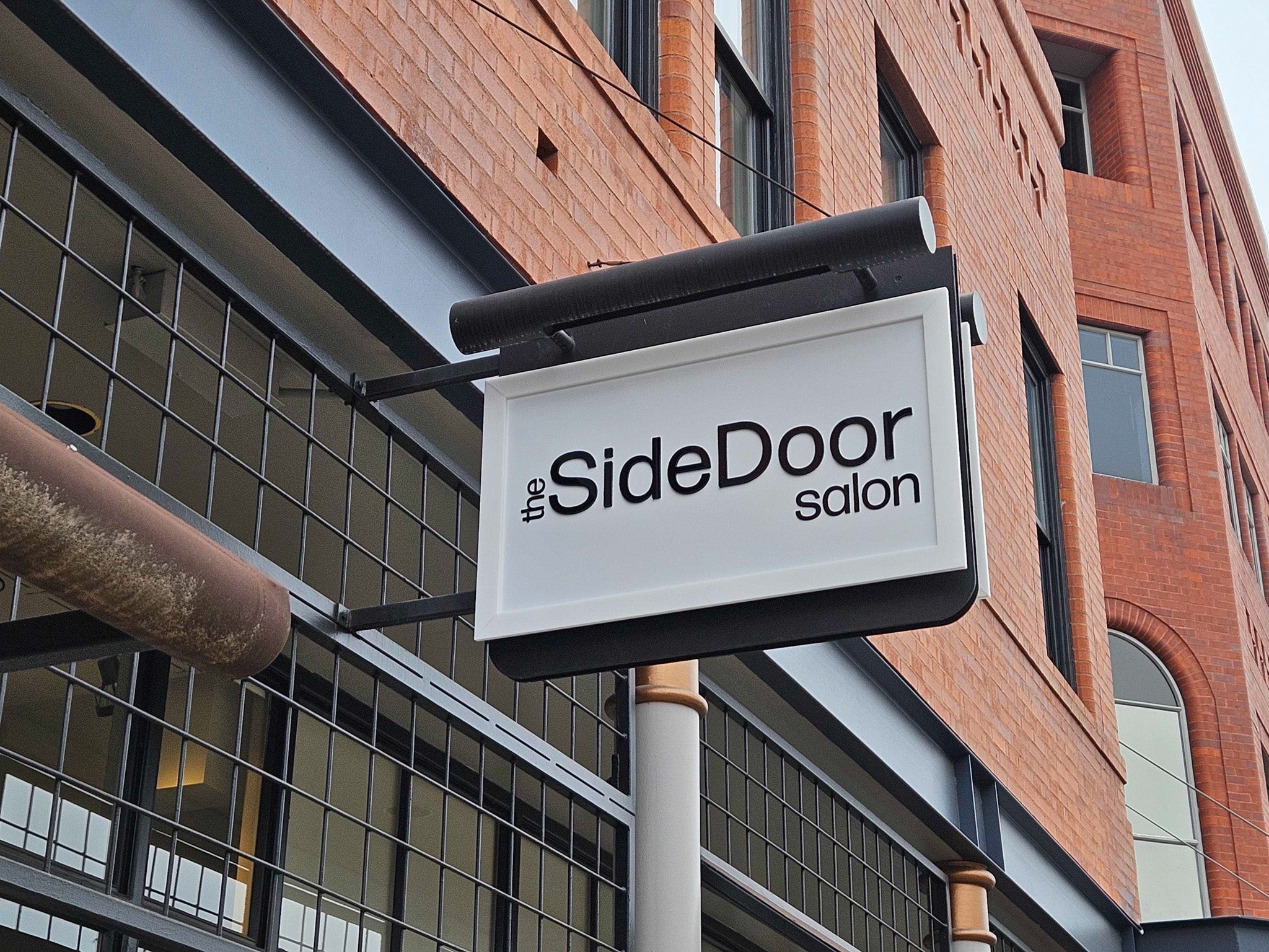 Simple Clean Dimensional Signage Making Huge Impact