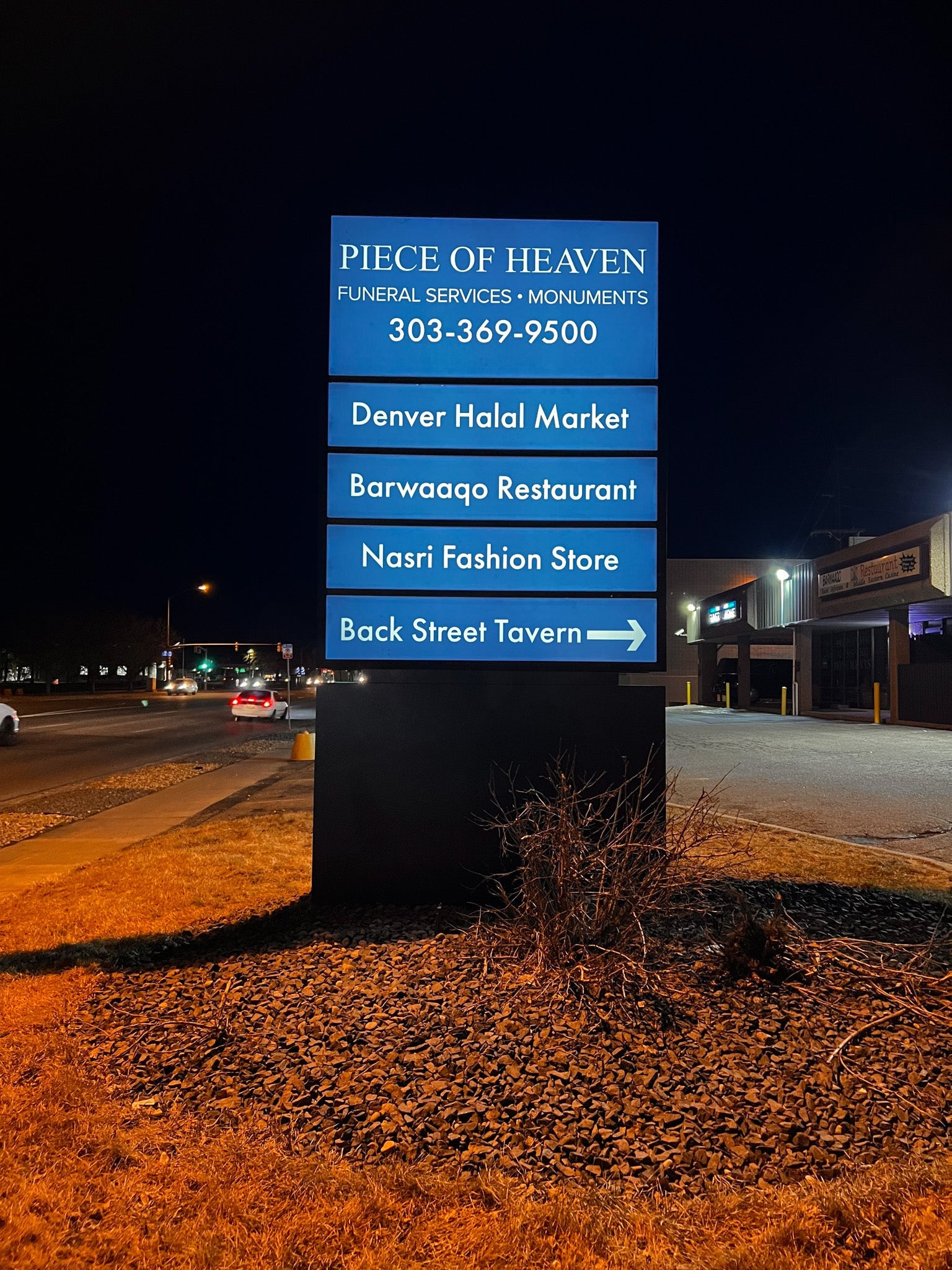 Illuminated & Lighted Signs