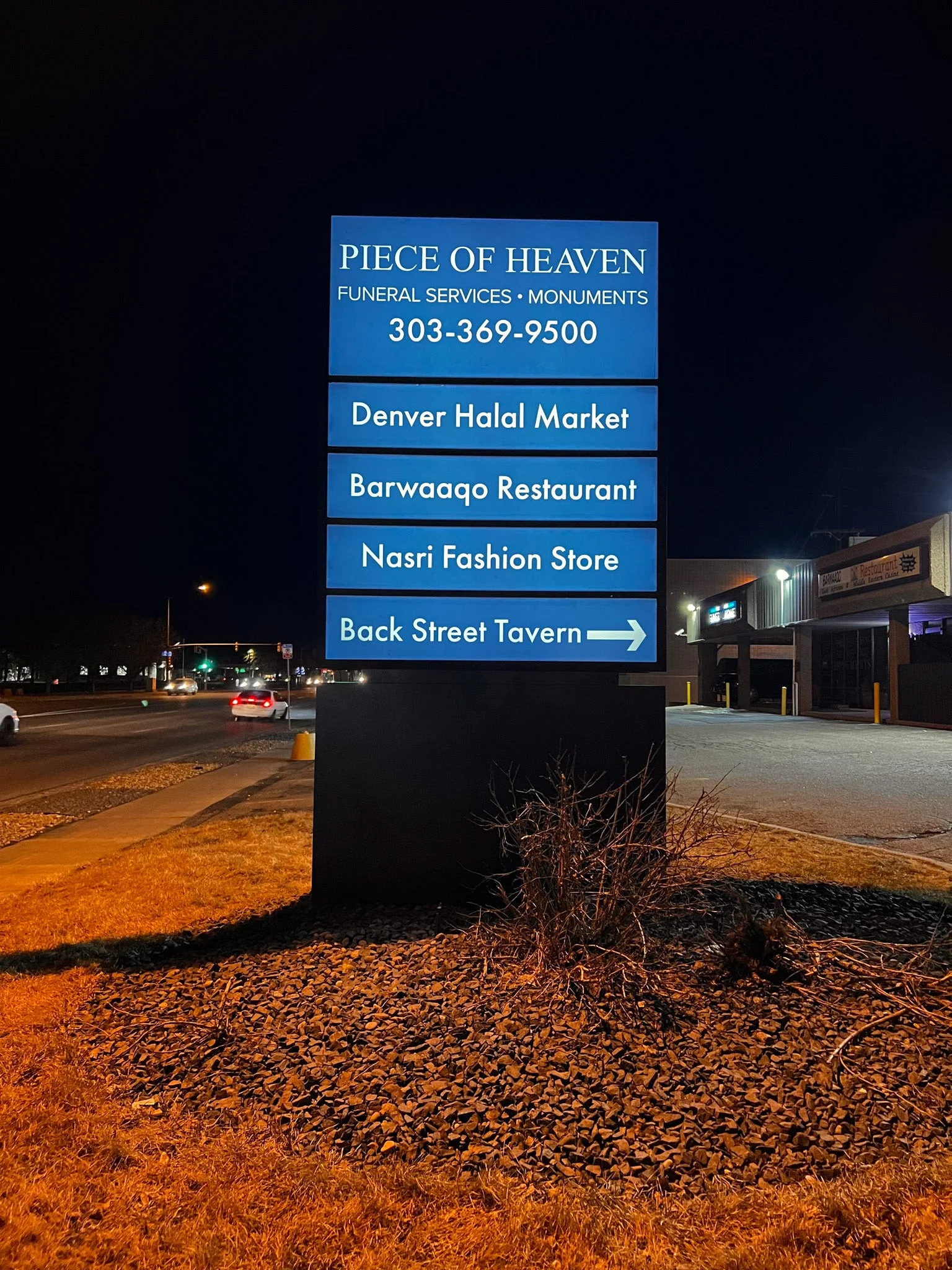 Illuminated & Lighted Signs