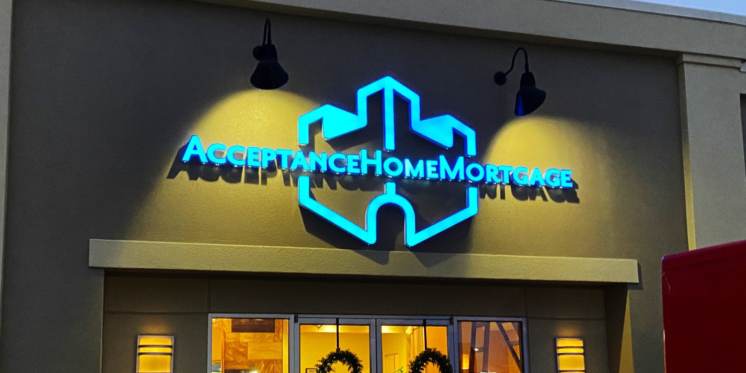 Illuminated & Lighted Signs