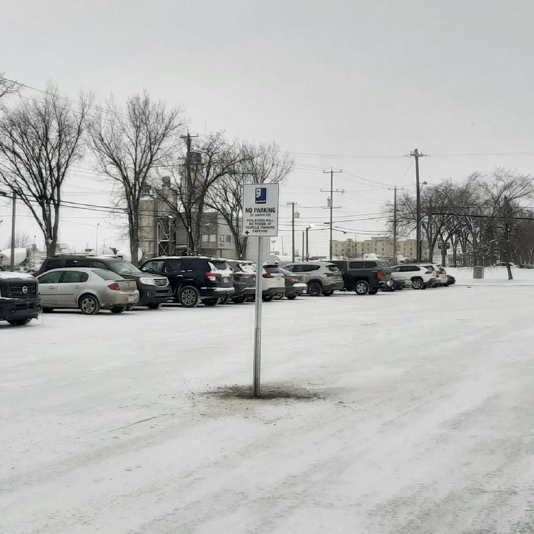 Parking Lot Signs in Edmonton, AB