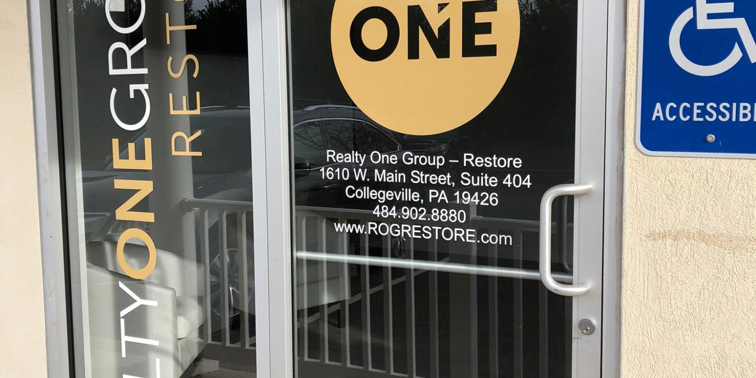 Vinyl Window Lettering