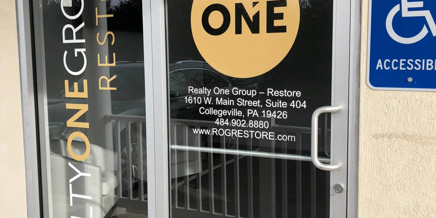 Vinyl Window Lettering