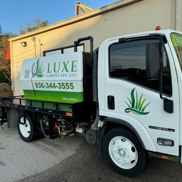 Luxe Lawnscape Tanker Truck