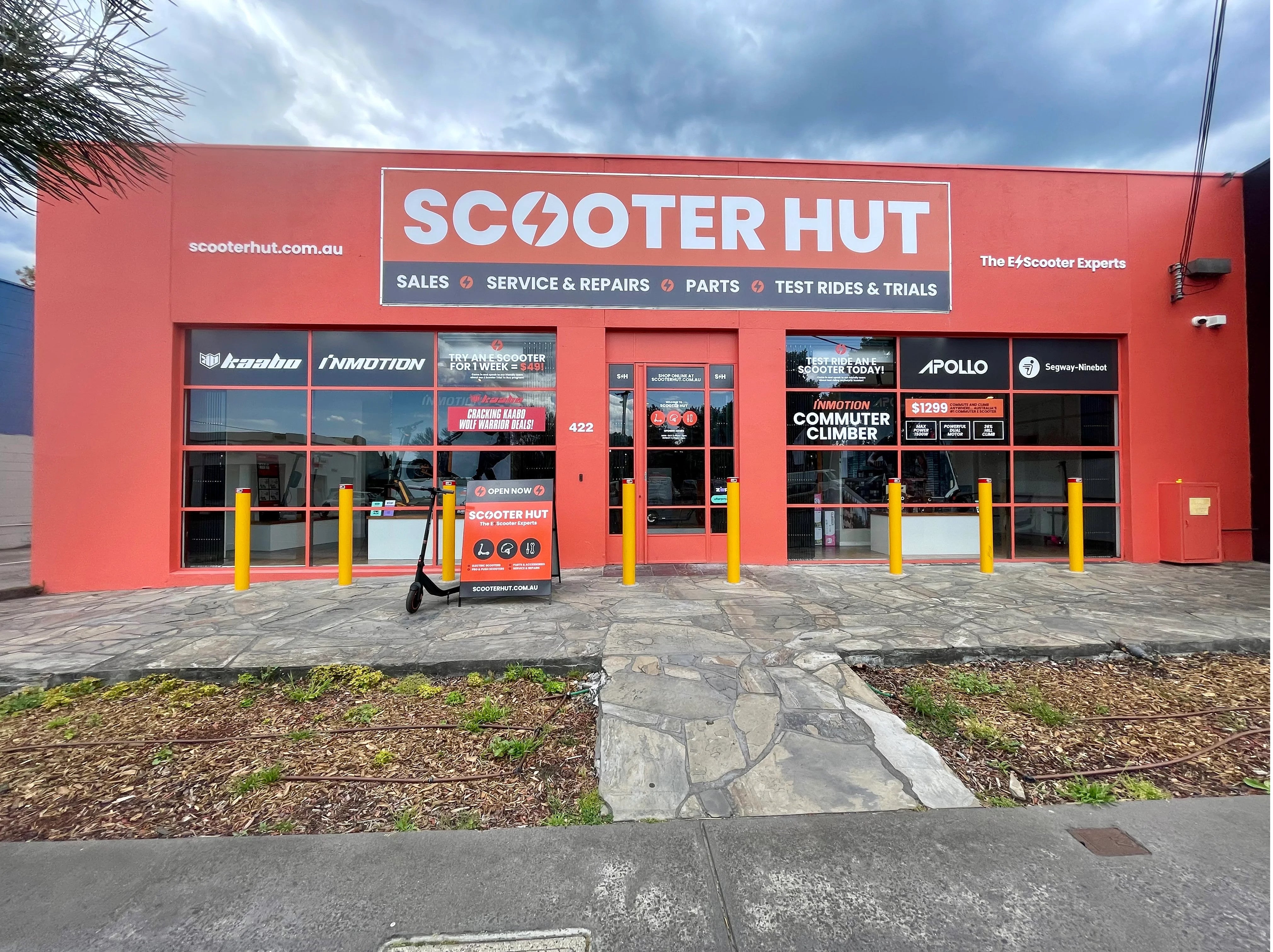 Building Signage - Scooter Hut - Fairfield.