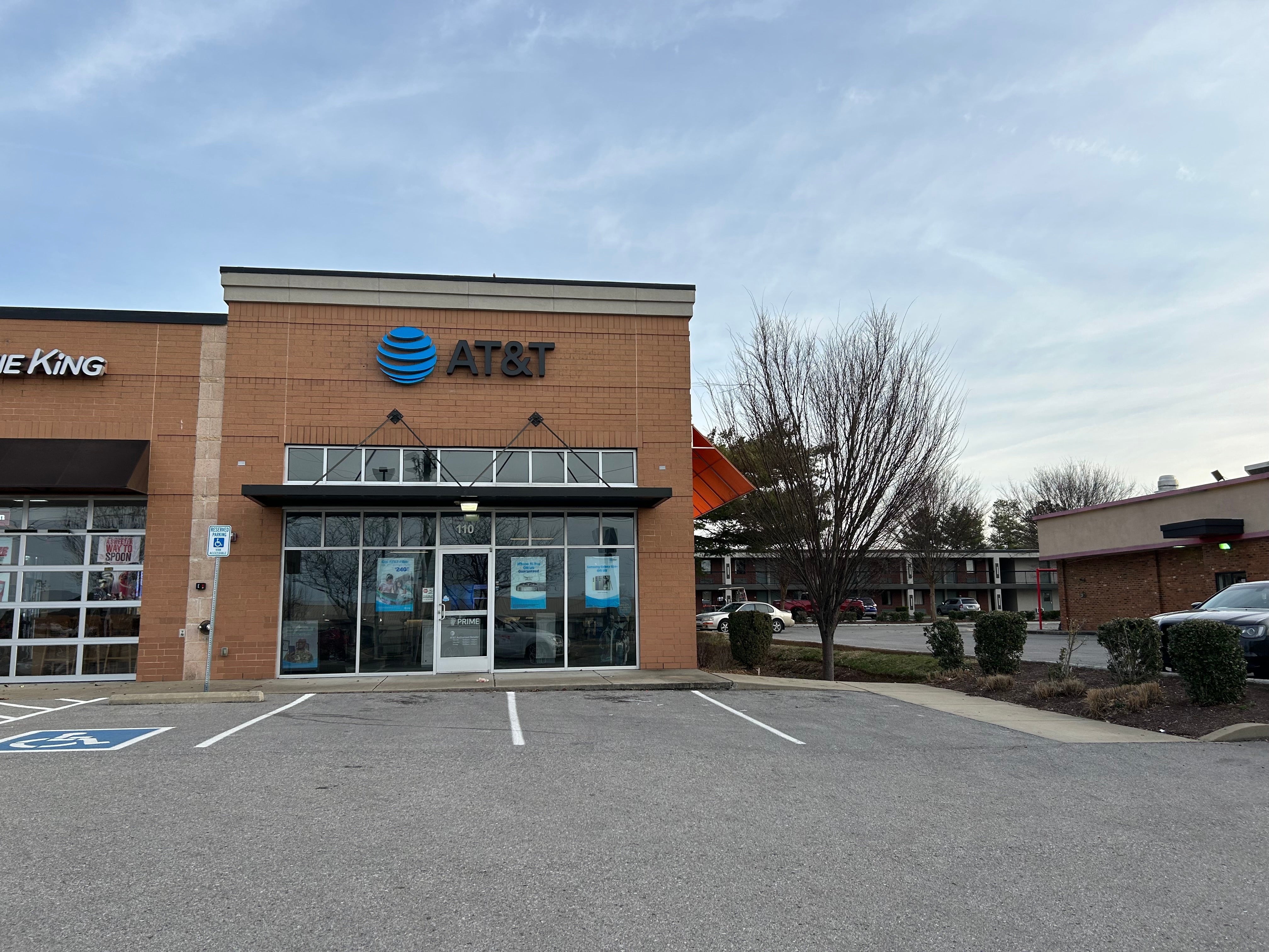 AT&T of Franklin illuminated sign