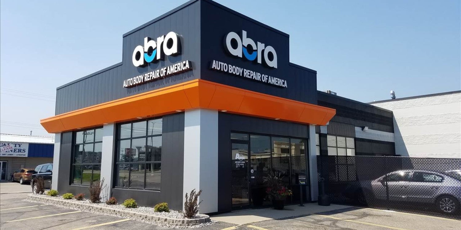 Veteran Wayne Kelly Returns to Abra Auto Body & Glass as Vice President: A Journey of Growth and Evolution in the Collision Repair Industry Veteran Wayne Kelly Returns to Abra Auto Body & Glass as Vice President: A Journey of Growth and Evolution in the Collision Repair Industry