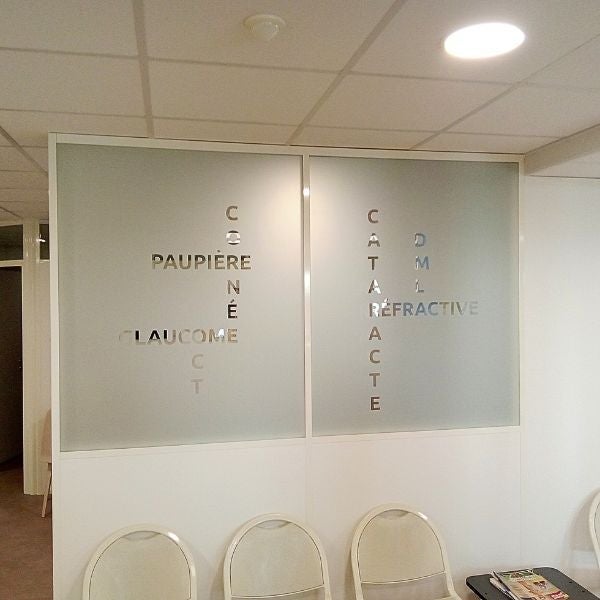 Signalétique Intérieure un centre ophtalmologique à lunel