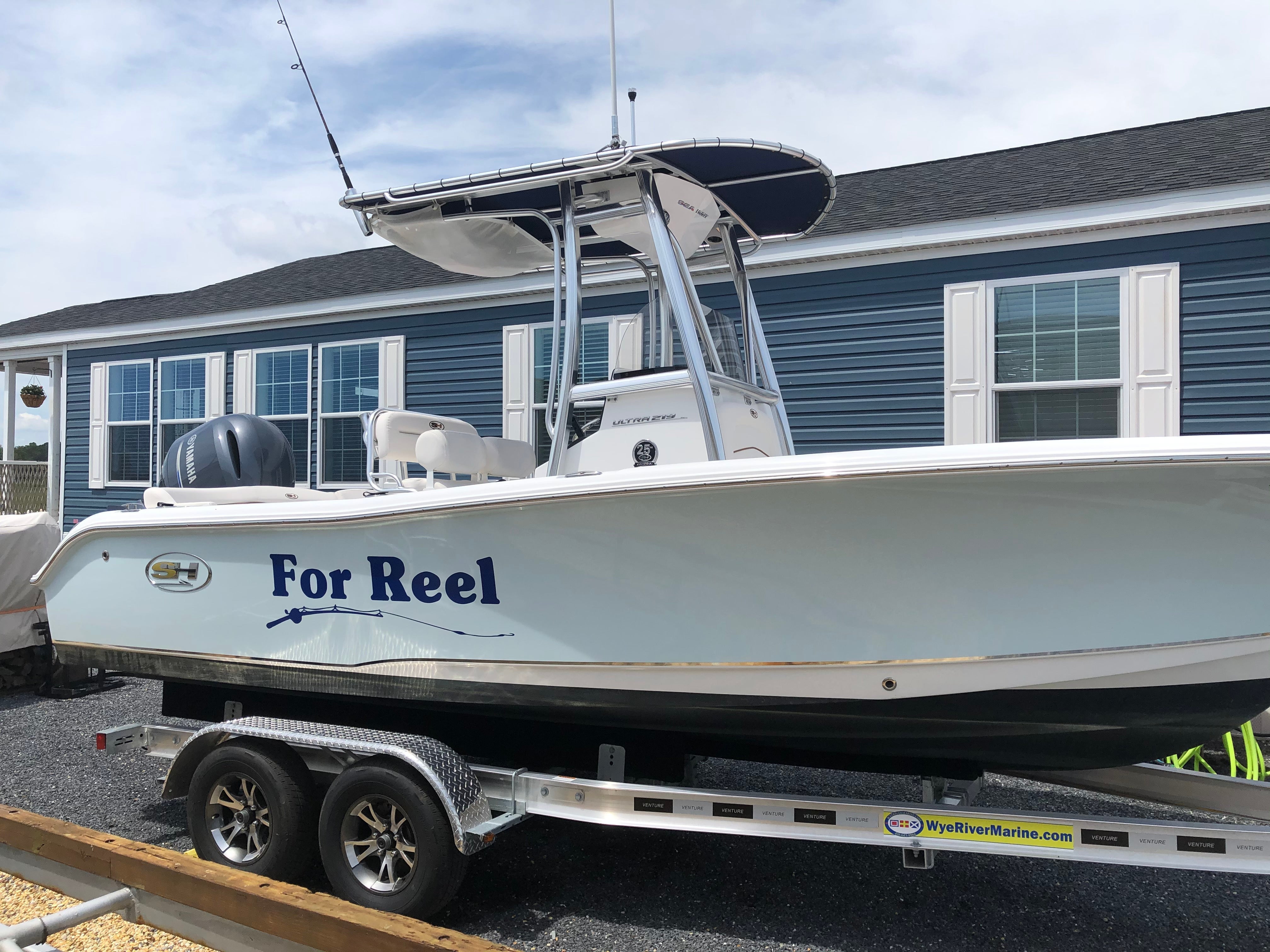 Boat Wraps & Graphics