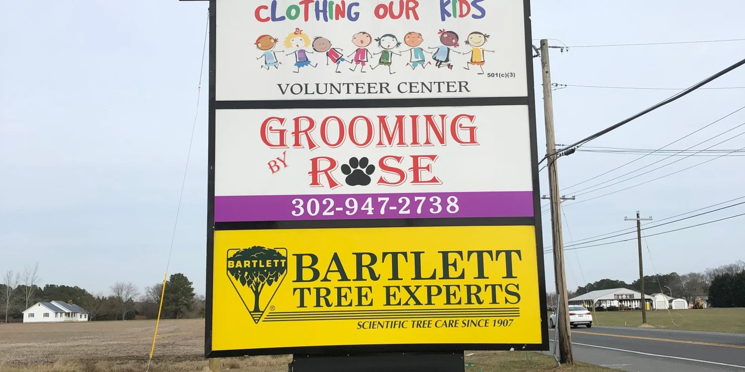 Custom Pylon Signs