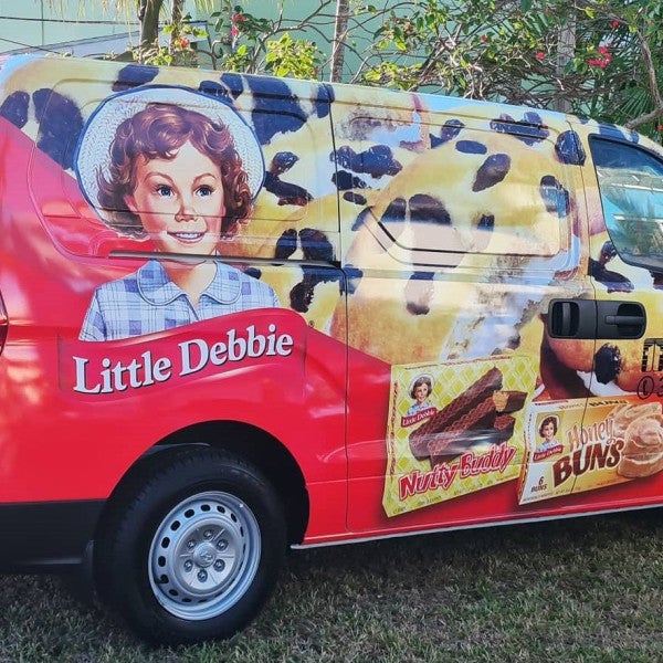 Boost Your Brand Visibility with Custom Fleet Graphics!