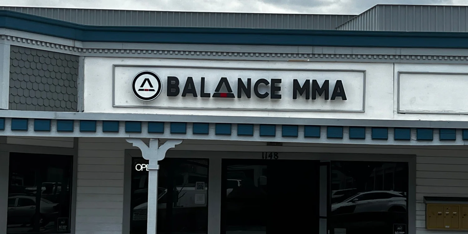 Illuminated & Lighted Signs