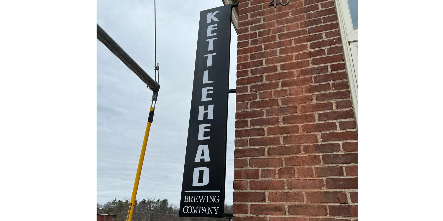 Custom Outdoor Signs for Business