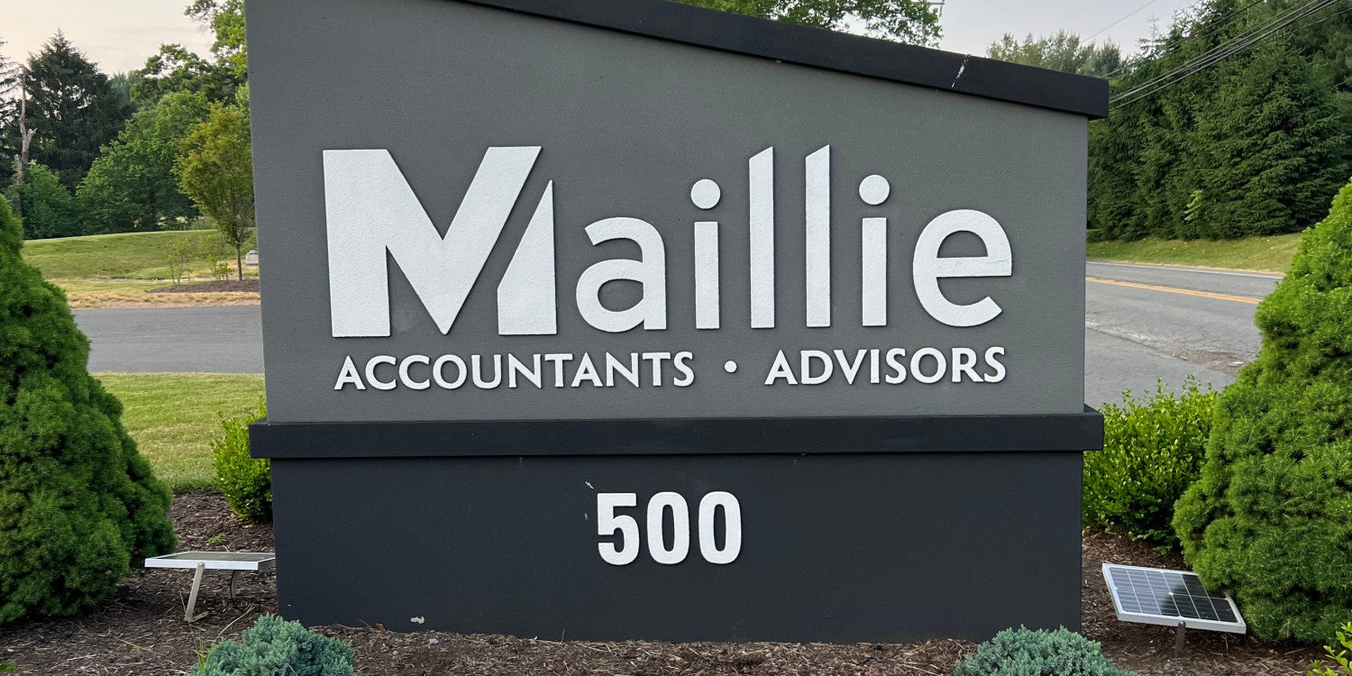 Freestanding & Standalone Signs