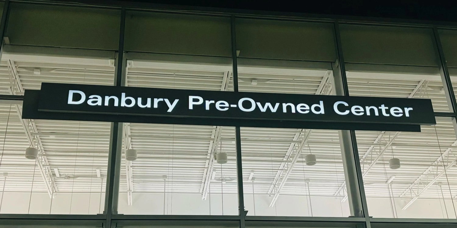 Illuminated & Lighted Signs