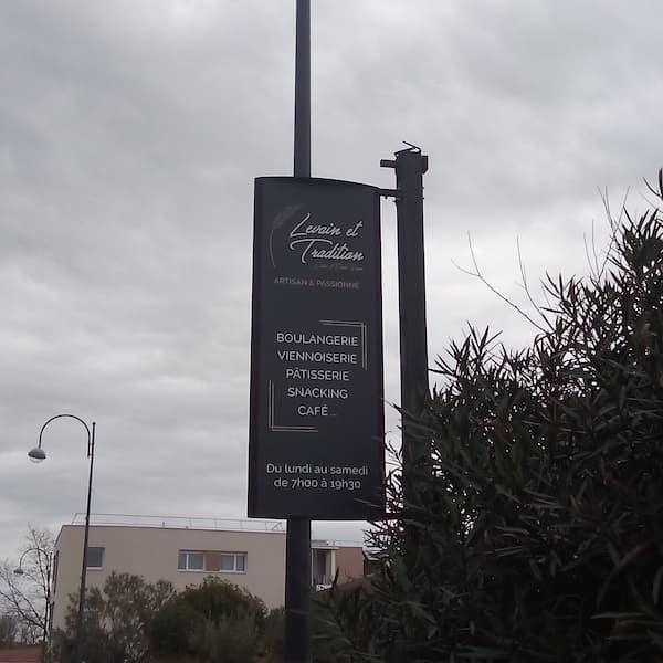 Enseignes Lumineuses pour boulangerie à Mauguio