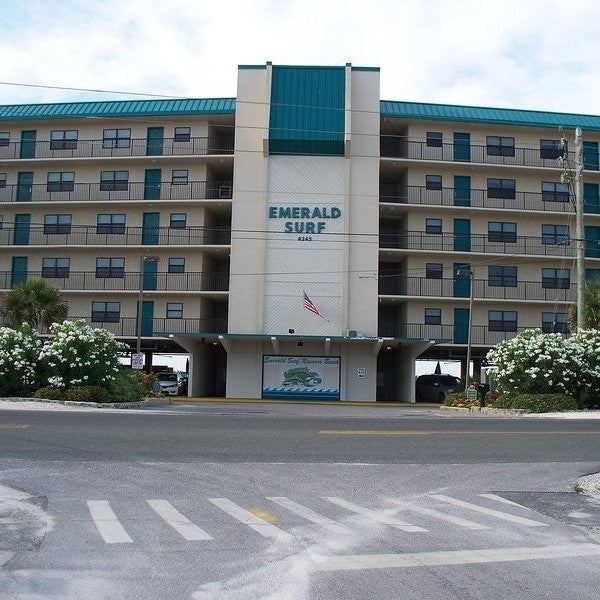 Elevating Brand Presence: Signarama-Destin Transforms Emerald Surf's Signage with Dimensional Acrylic Letters